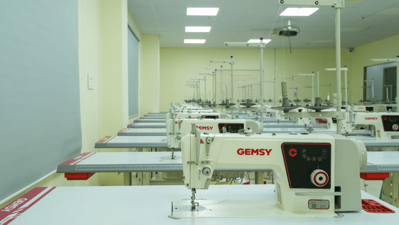 Indian Institute of Fashion Technology Bangalore Academic Building photo 23